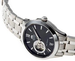 ענק השעונים כל עולם השעונים בחנות אחת.